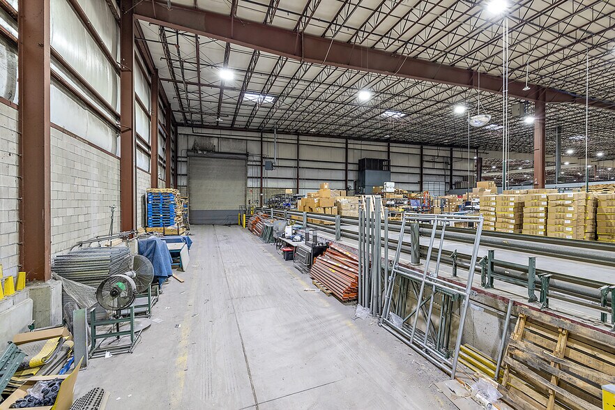 More Photos Of 4333-4335 W Fort St, Detroit Distribution For Lease