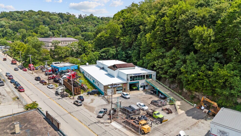 More Photos Of 8030 Bennett St, Pittsburgh Self Storage For Sale