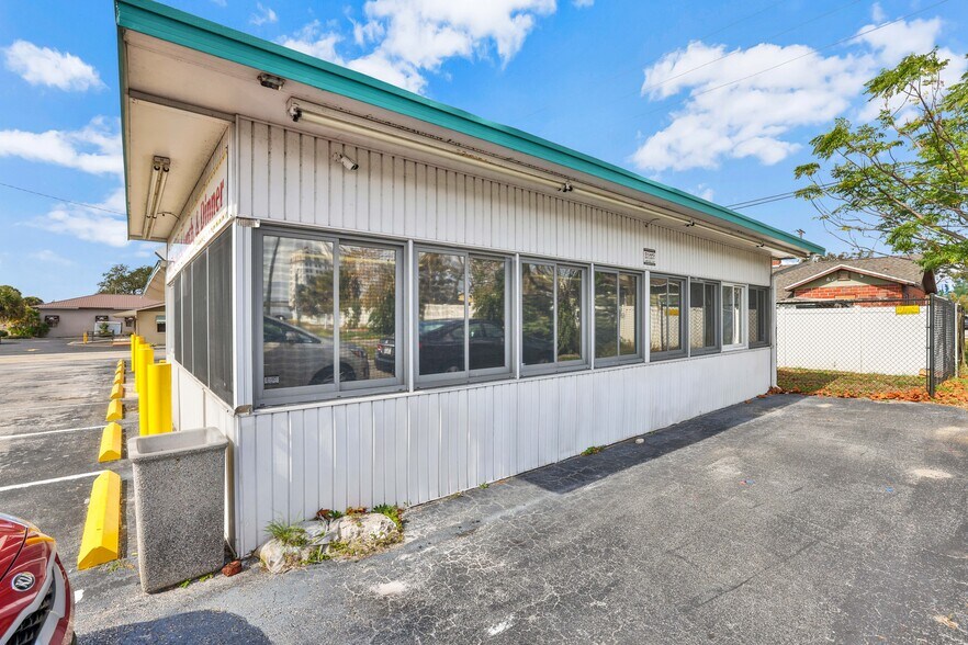 More Photos Of 114 Central Ave, Lake Wales Freestanding For Sale