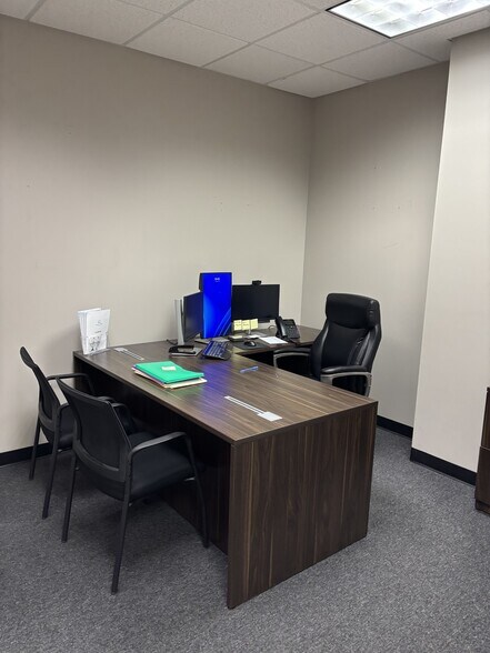 More Photos Of 14239 W Bell Rd, Surprise Office For Lease