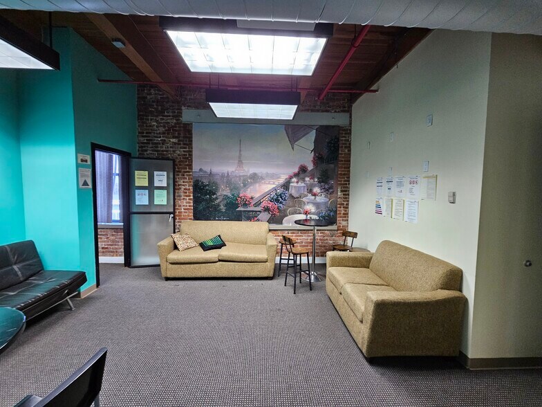 More Photos Of 20 Linden St, Allston Office For Lease