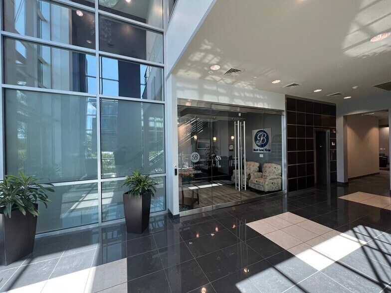 More Photos Of 9383 E Bahia Dr, Scottsdale Office For Lease