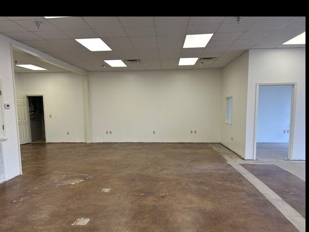 More Photos Of 6954 Old Canton Rd, Ridgeland Unknown For Lease