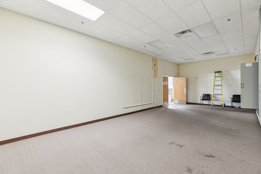 More Photos Of 3841 Route 42, Turnersville Storefront For Lease