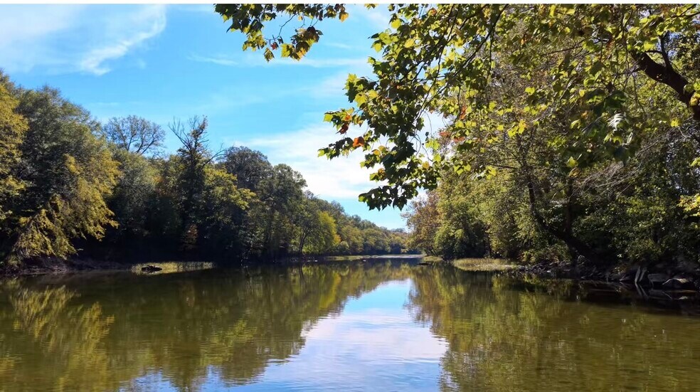 More Photos Of 122 Ouachita River Haven Rd, Pencil Bluff Hotel For Sale