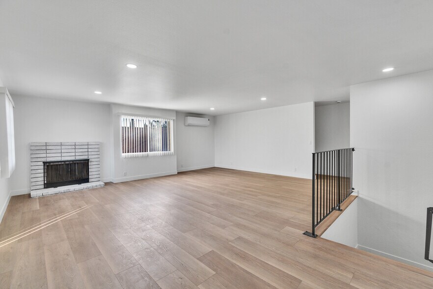 More Photos Of 625 Orizaba Ave, Long Beach Apartments For Sale