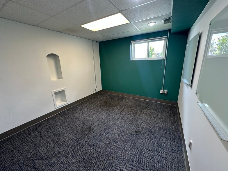 More Photos Of 519 E Walnut St, Springfield Office Residential For Sale