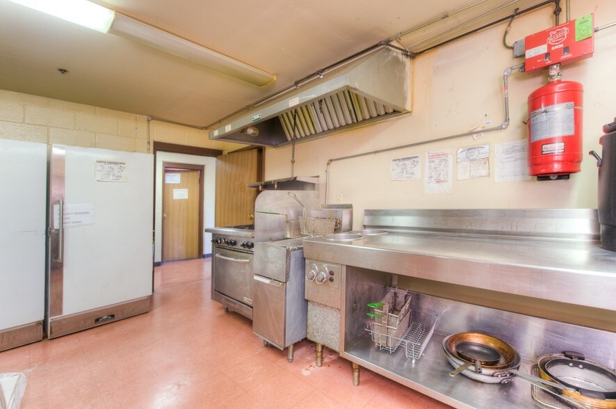 More Photos Of 1919 Sherman Ave, North Chicago Schools For Sale