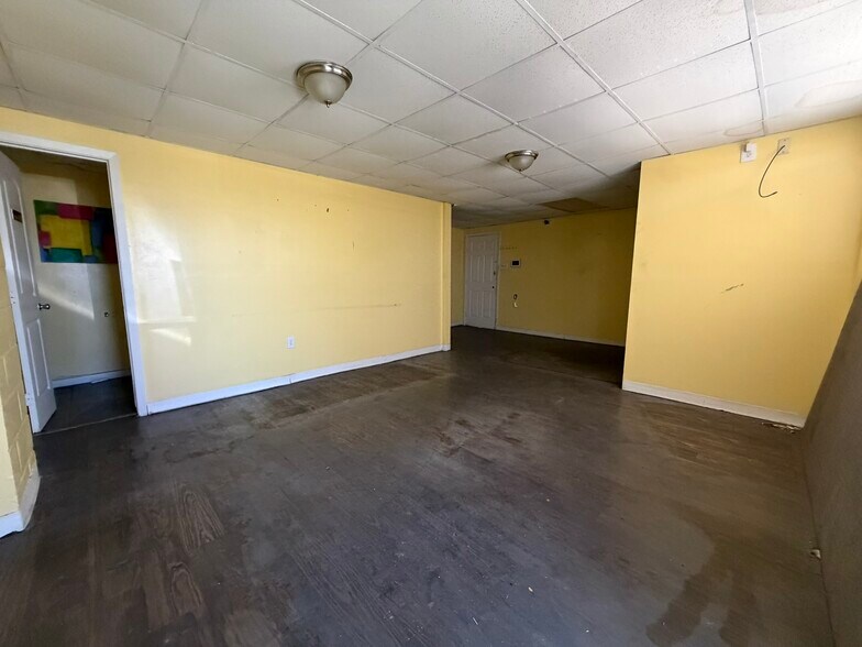 More Photos Of 1349 Veterans Memorial Hwy, Kenner Service For Sale