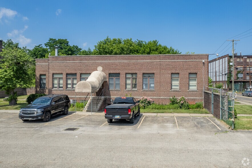 More Photos Of 148 E Miller Ave, Akron Industrial For Sale