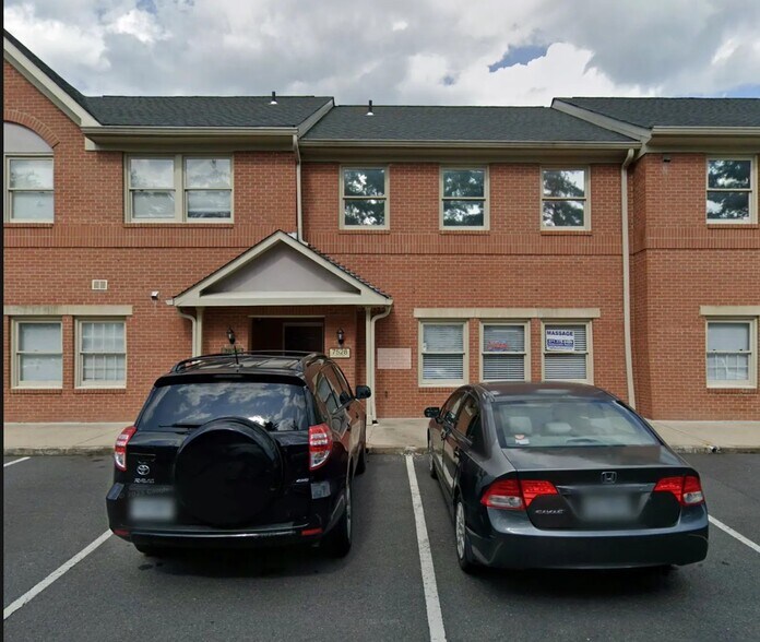 More Photos Of 7521-7533 Presidential Ln, Manassas Office For Sale