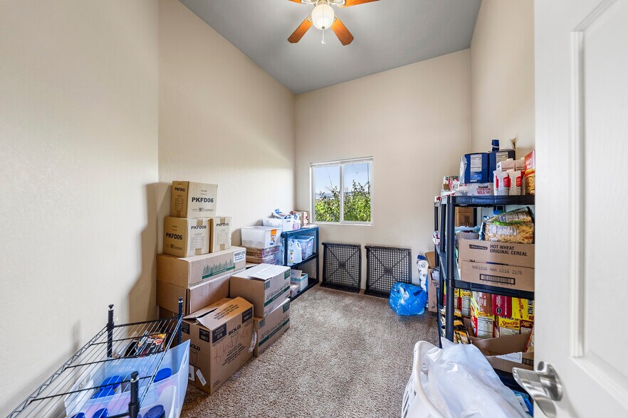 More Photos Of 143 S Main St, Phoenix Office For Sale