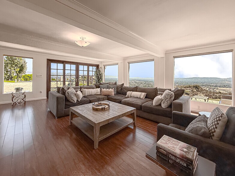 More Photos Of 10200 Lilac Ln, Chatsworth Specialty For Sale