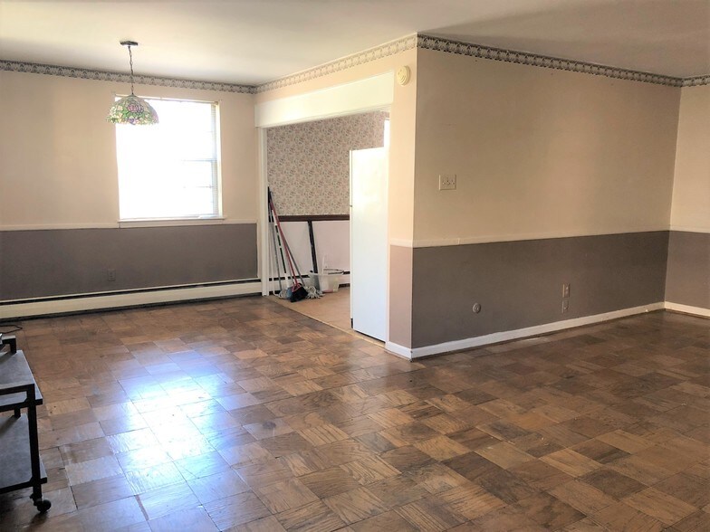 More Photos Of 256 Montgomery Ave, Haverford Apartments For Sale