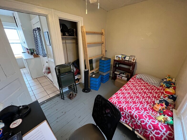 More Photos Of 2951 N Fratney St, Milwaukee Apartments For Sale