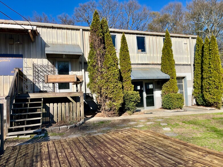 Primary Photo Of 711 Trabert Ave NW, Atlanta Warehouse For Lease