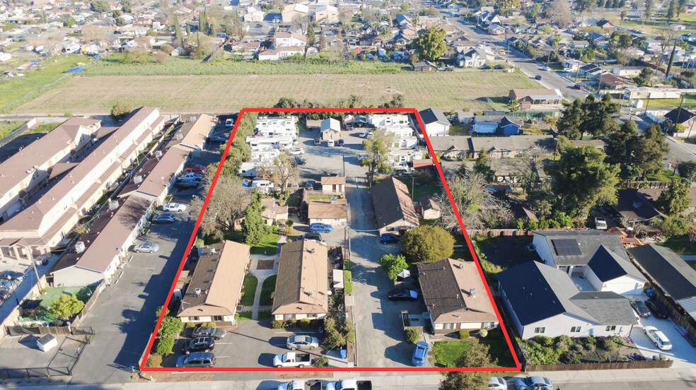 More Photos Of 871 Vermont Ave, Turlock Apartments For Sale