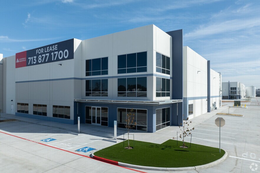 More Photos Of 3005 Highway 225, Pasadena Unknown For Lease