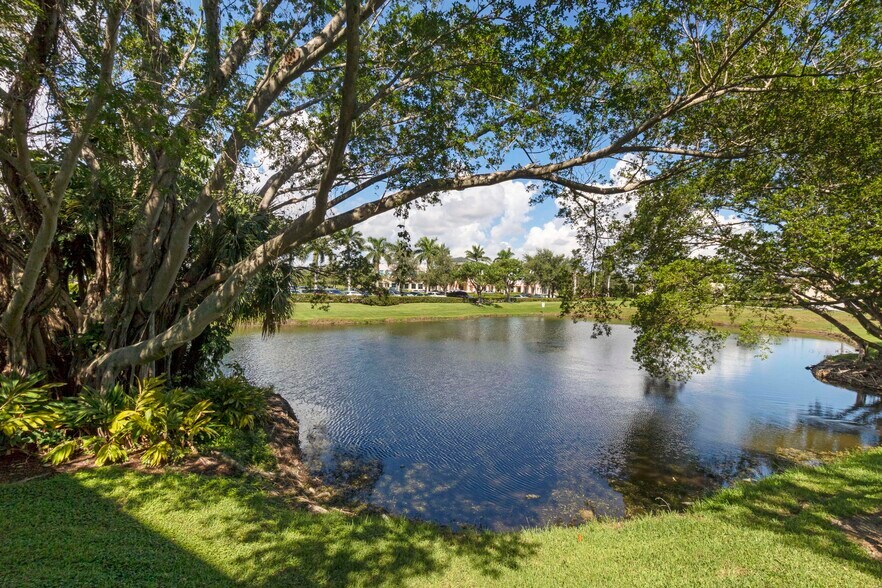 More Photos Of 220 Congress Park Dr, Delray Beach Office For Lease