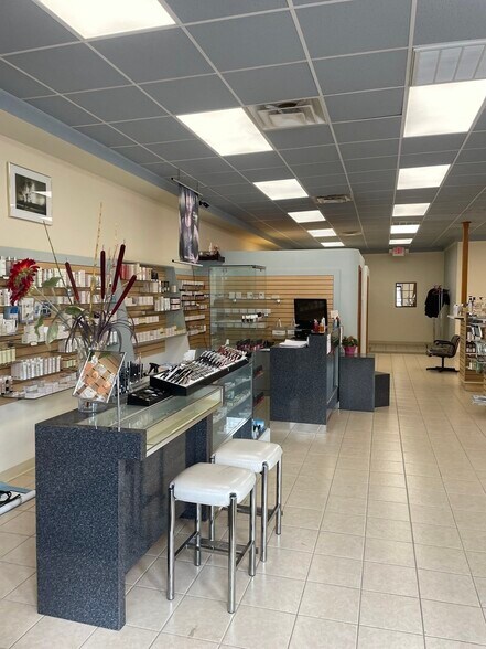 More Photos Of 715 Massachusetts Ave, Arlington Storefront Retail Office For Lease