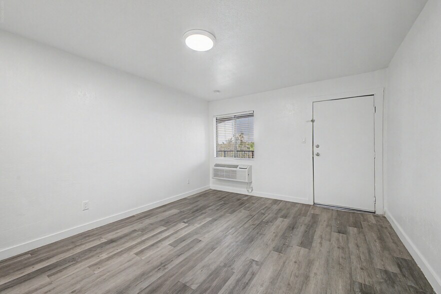 More Photos Of 1711 W Bell Rd, Phoenix Apartments For Sale
