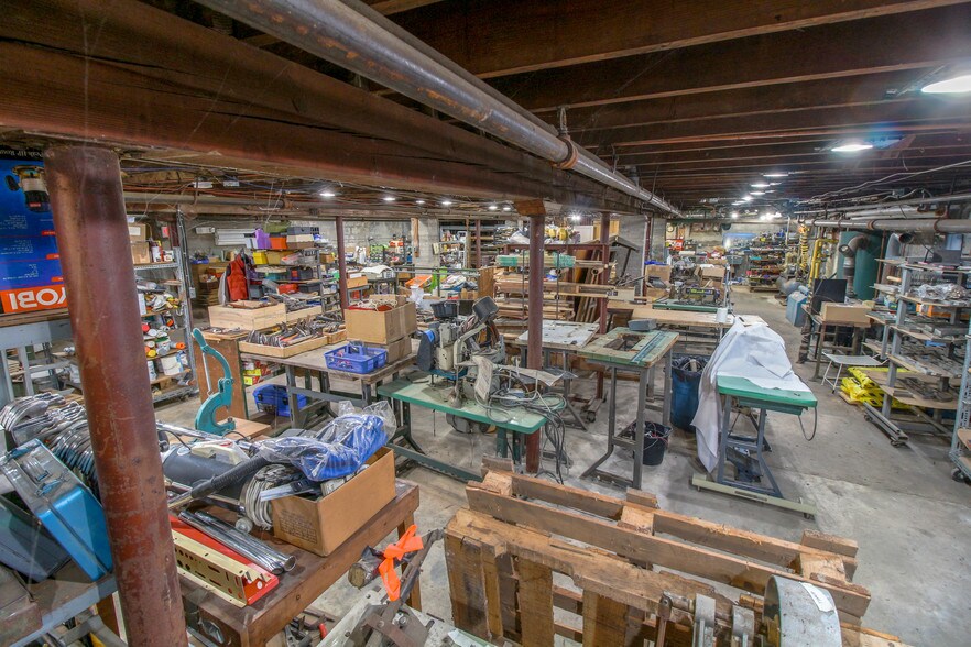 More Photos Of 620-626 Franklin Ave, Essex Warehouse For Sale