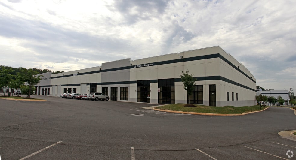 Primary Photo Of 7457-7501 Mason King Ct, Manassas Warehouse For Lease