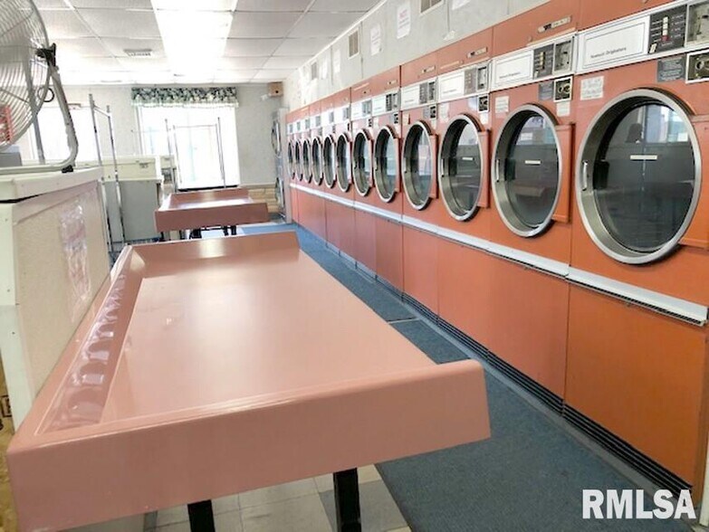 More Photos Of 1106 S Main St, Lewistown Storefront For Sale