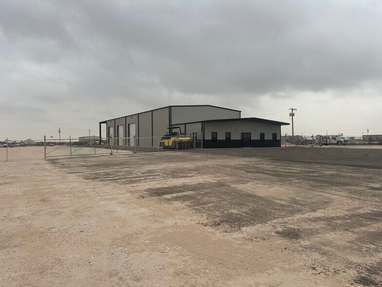 Primary Photo Of 3015 W County Road 135, Midland Industrial For Lease