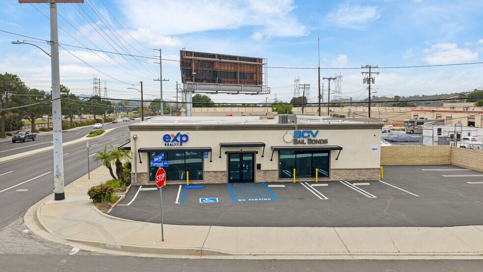 More Photos Of 20605 Soledad Canyon Rd, Canyon Country Office For Sale