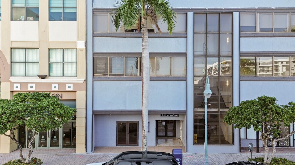 More Photos Of 1940 Harrison St, Hollywood Loft Creative Space For Lease