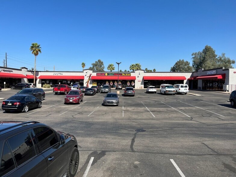 More Photos Of 1211 N Country Club Dr, Mesa General Retail For Lease