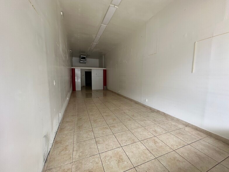 More Photos Of 1932 Hollywood Blvd, Hollywood Storefront For Lease
