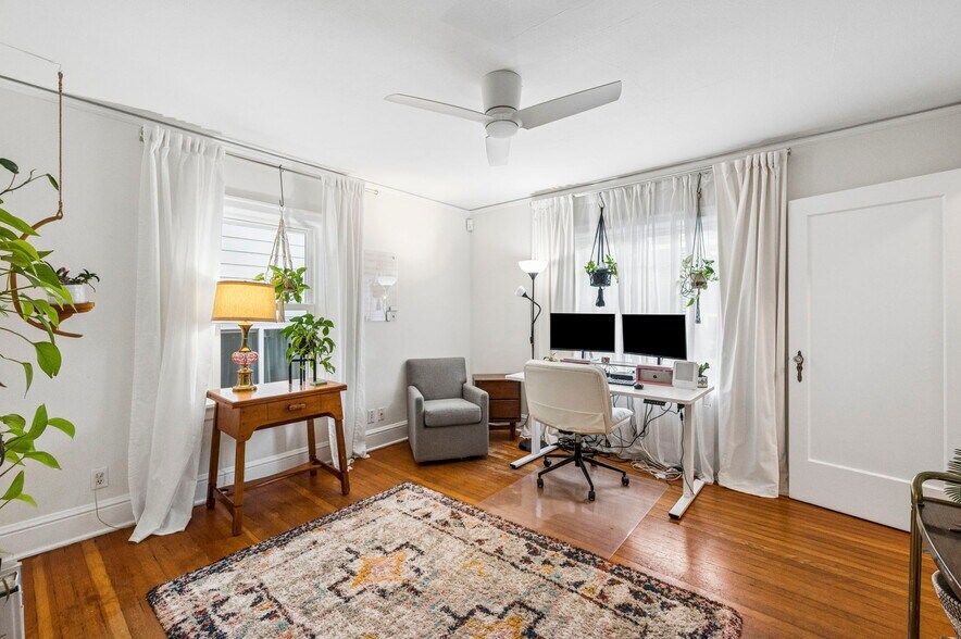 More Photos Of 11020 N Moore Ave, Portland Flex For Sale