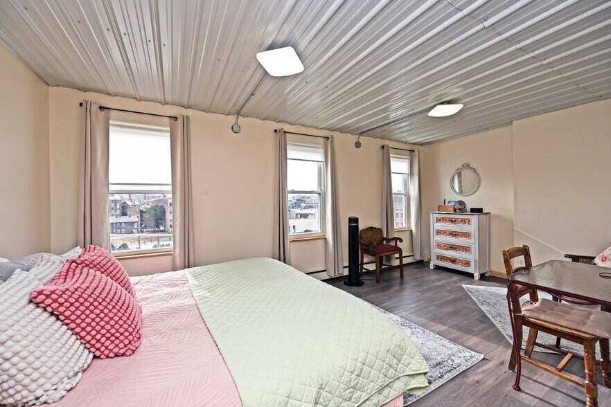 More Photos Of 118 E Liberty St, Cincinnati Apartments For Sale