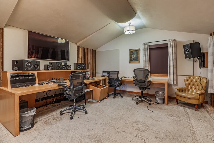 More Photos Of 1219 Abbot Kinney Blvd, Venice Storefront Retail Residential For Lease