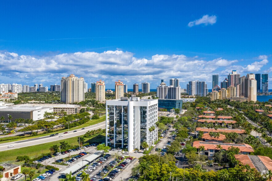 More Photos Of 2999 NE 191st St, Aventura Office For Lease