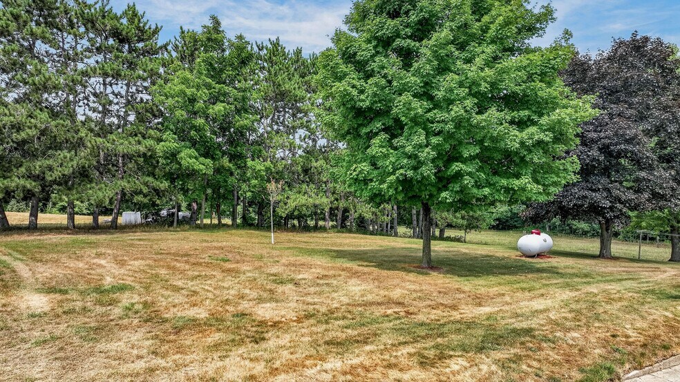 More Photos Of N8481 Kleba Rd, Hixton Flex For Sale