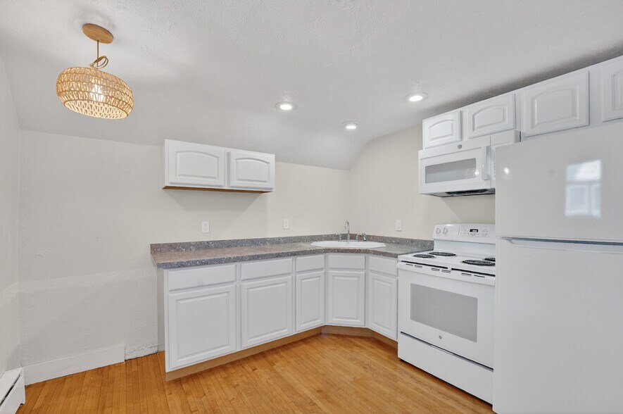 More Photos Of 533 S Main St, West Bend Office For Sale