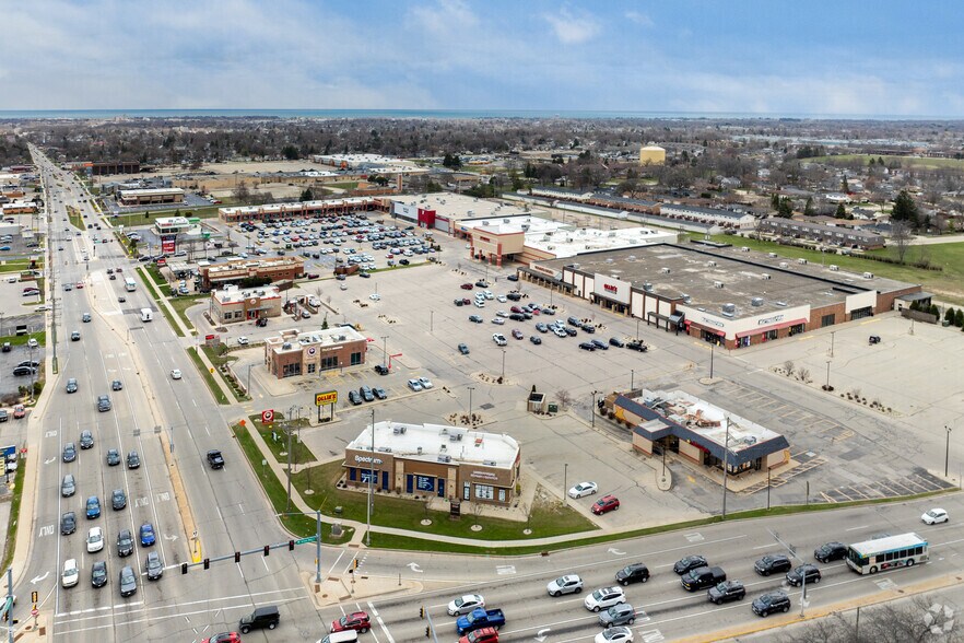 More Photos Of 5201 Washington Ave, Mount Pleasant Storefront For Lease