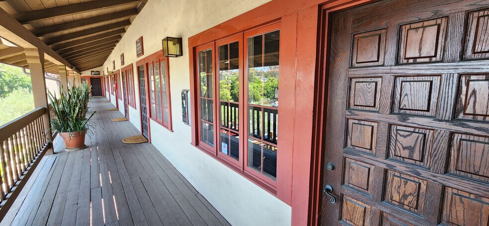 More Photos Of 122 Civic Center Dr, Vista Office For Sale