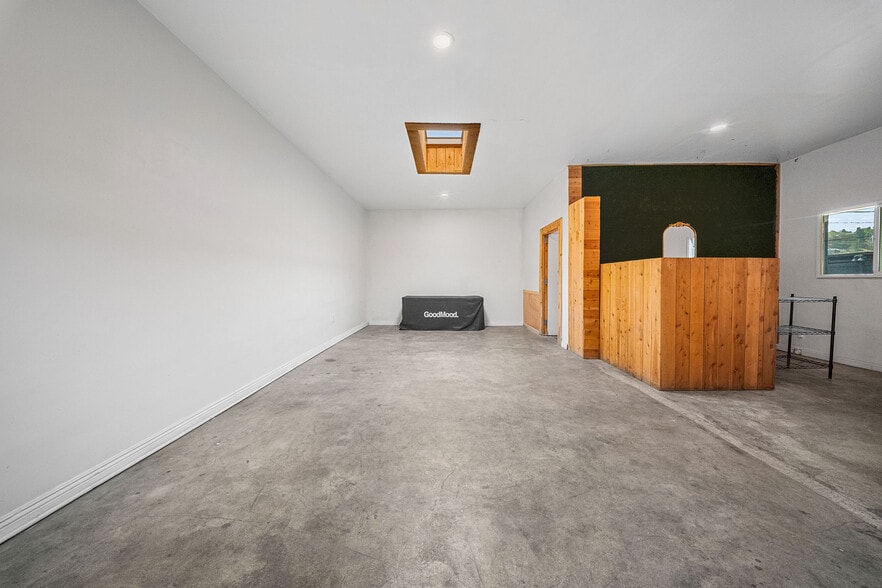 More Photos Of 5254 Alhambra Ave, Los Angeles Distribution For Sale