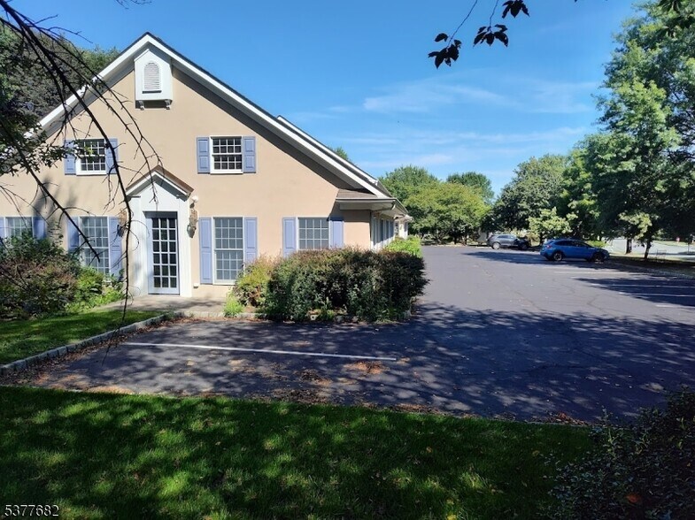 Primary Photo Of 1 Brookfield Glen Dr, Belvidere Office For Lease
