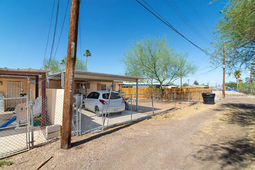 More Photos Of 920 S Kenwood Cir, Tempe Apartments For Sale