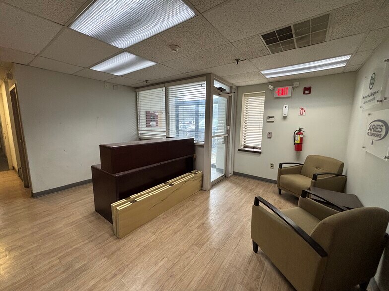 More Photos Of 117 Jackson Rd, Berlin Warehouse For Lease