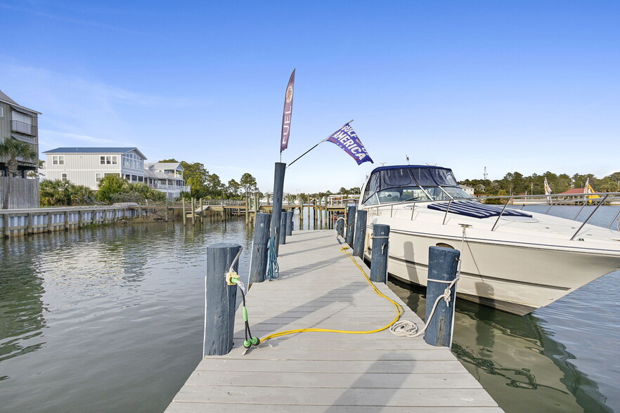 More Photos Of 275 Timber Island Rd, Carrabelle Restaurant For Sale