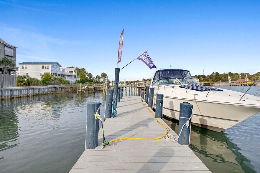 More Photos Of 275 Timber Island Rd, Carrabelle Restaurant For Sale