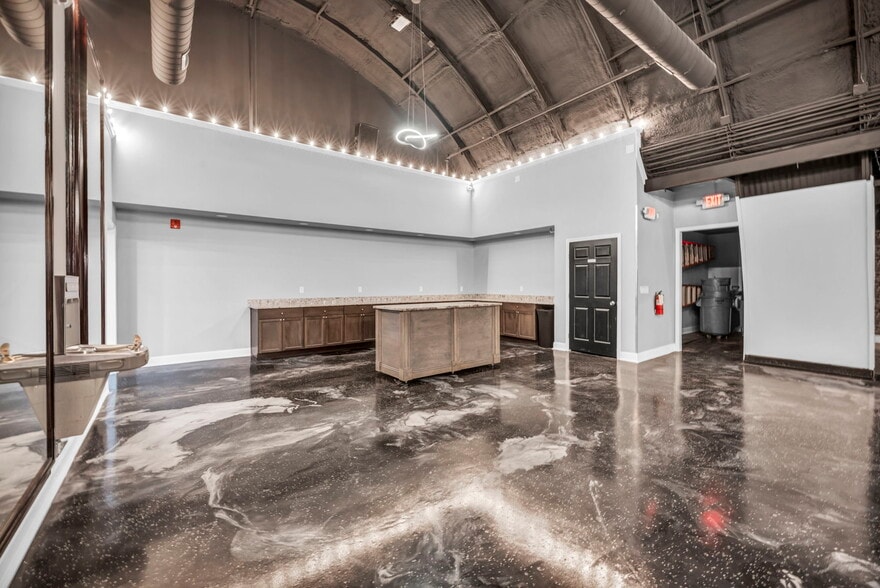 More Photos Of 1025 E Fifth Ave, Columbus Warehouse For Lease