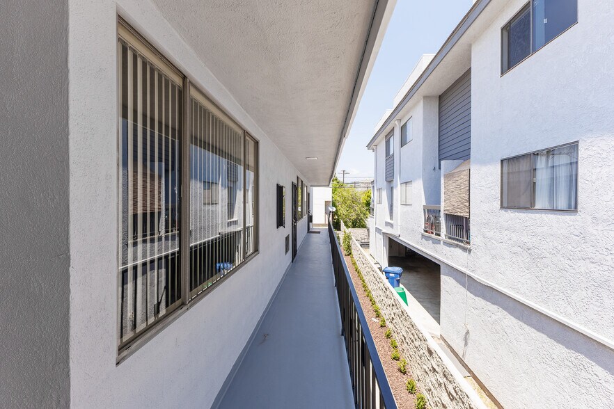 More Photos Of 623 Orange Grove Ave, Glendale Apartments For Sale
