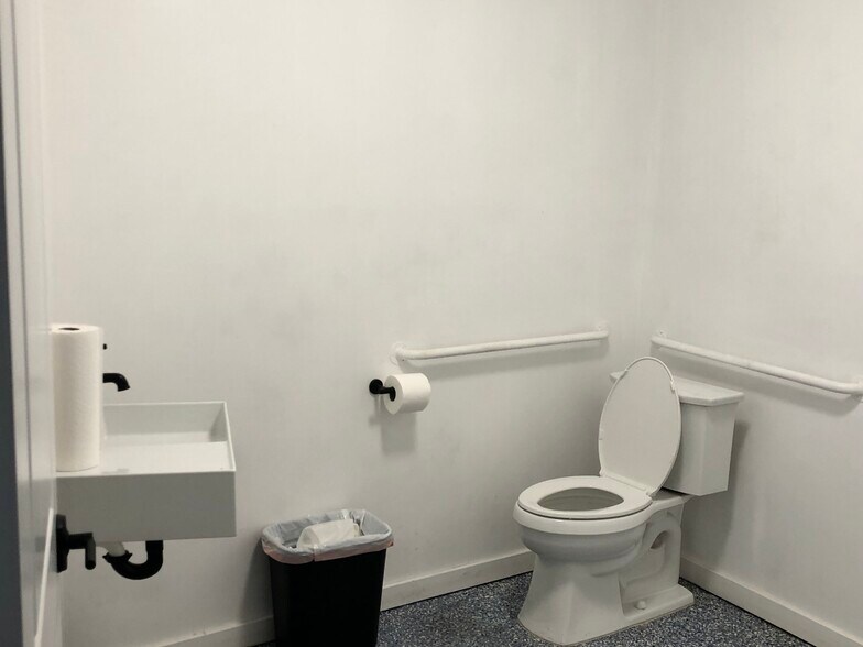 More Photos Of 4478 Pico Blvd, Los Angeles Auto Repair For Lease